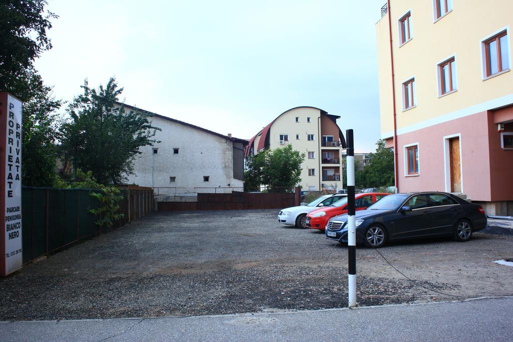 Pensiunea Bianco Nero Timisoara Luaran gambar