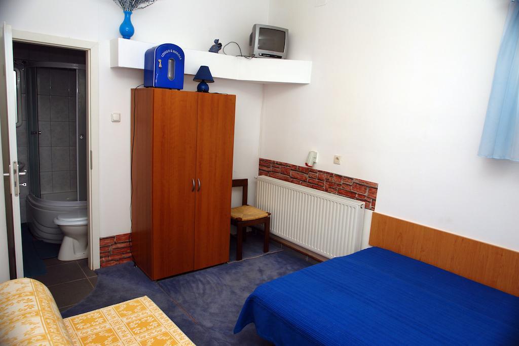 Pensiunea Bianco Nero Timisoara Luaran gambar